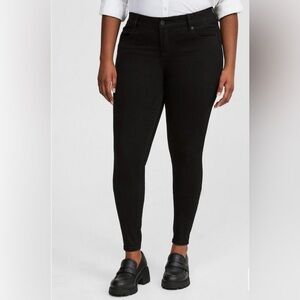 Torrid 26 Short Black Bombshell Skinny Premium Stretch High-Rise Jean